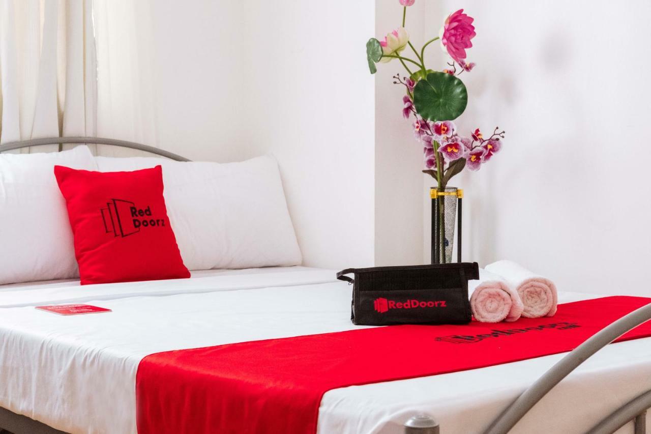 Reddoorz Premium @ Amaia Skies Avenida Manila Esterno foto