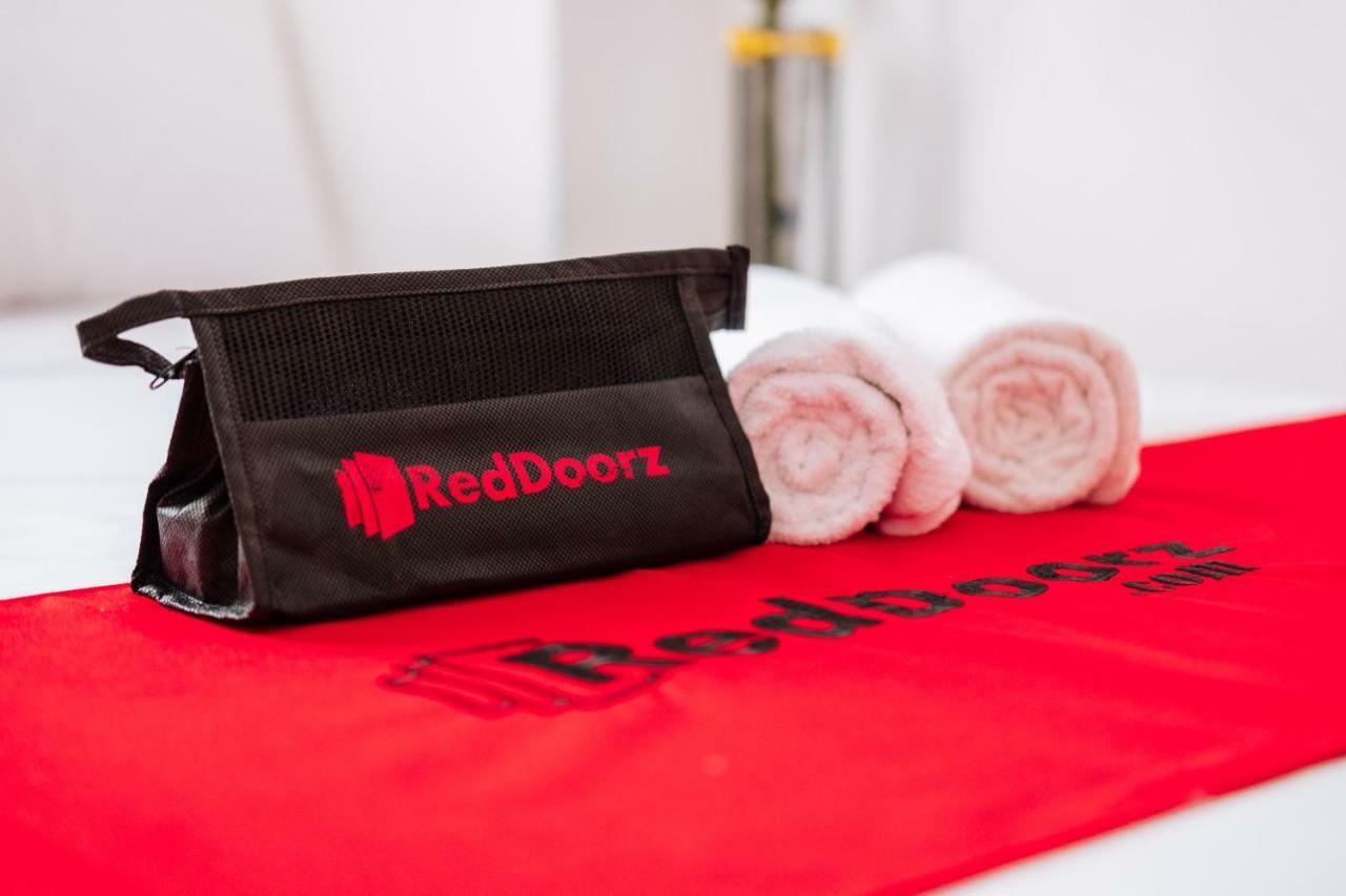 Reddoorz Premium @ Amaia Skies Avenida Manila Esterno foto